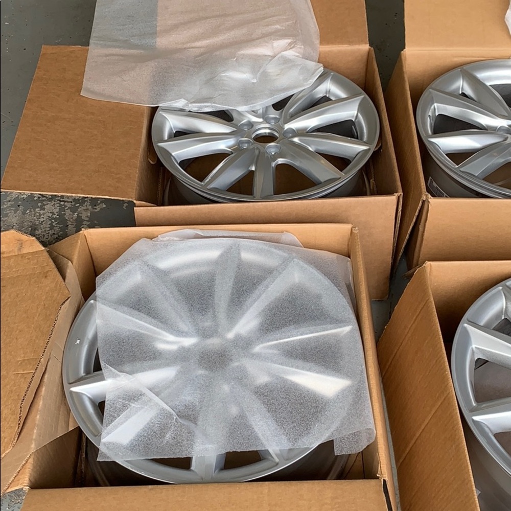 Rims Rims Rims - Picture 5 of 7